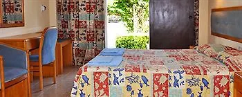 Lysithea מלון 2*